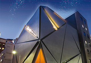 映画の世界に浸る